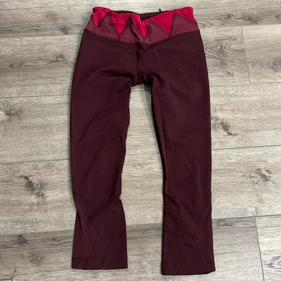 3/4 length Lululemon leggings size 4 - Picture 1 of 3
